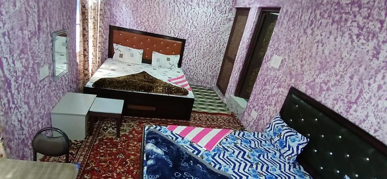 Hotel Sunlight Srinagar Zimmer foto