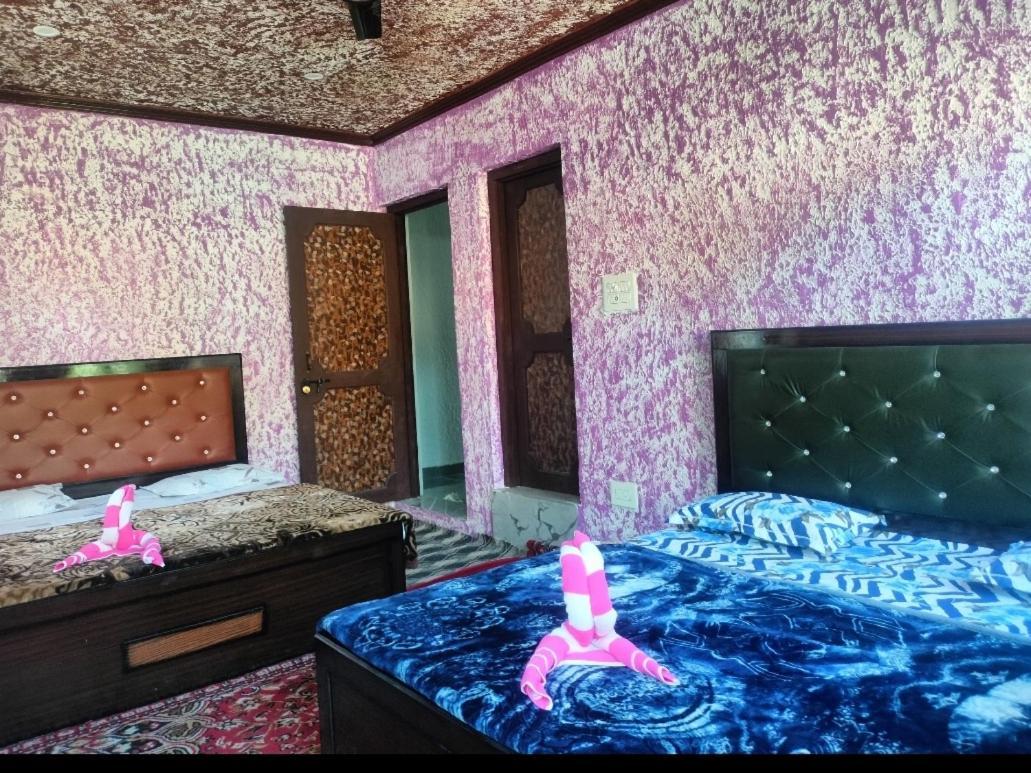 Hotel Sunlight Srinagar Zimmer foto